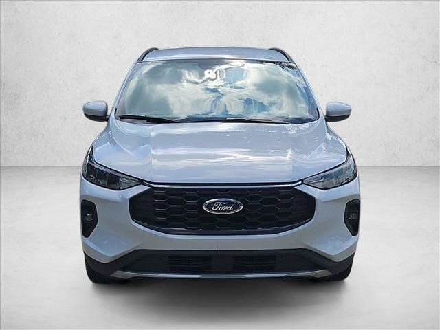 Used 2025 Ford Escape ST-Line Select AWD/4WD image 2