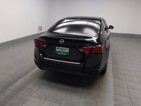 Used 2023 Nissan Altima 2.5 SR w/ SR Premium Package FWD image 7