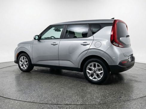 Used 2025 Kia Soul LX w/ LX Technology Package image 6