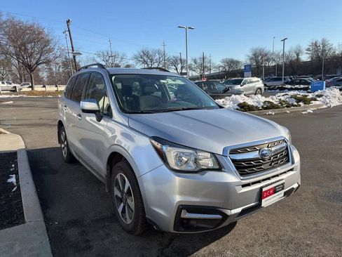 Used 2017 Subaru Forester 2.5i Premium w/ All-Weather Package image 19