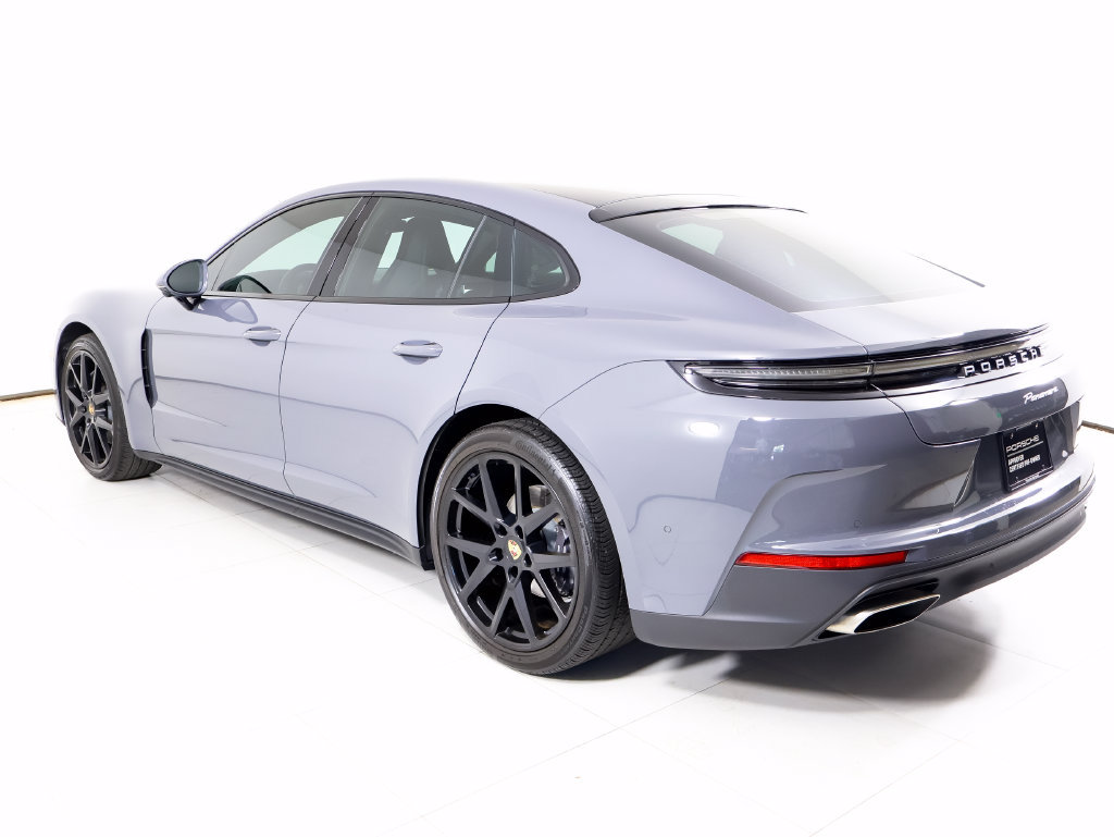 Certified 2025 Porsche Panamera w/ Premium Package RWD image 3