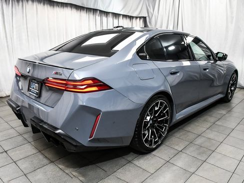 Used 2025 BMW M5 w/ Executive Package image 6