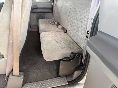 Used 2000 Ford F350 XLT image 19