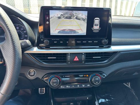 Used 2022 Kia Forte GT FWD image 12