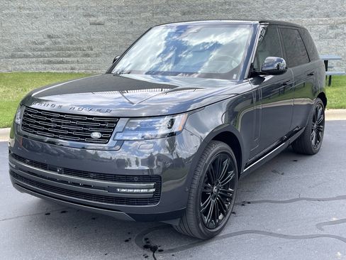 Certified 2025 Land Rover Range Rover SE AWD/4WD image 2