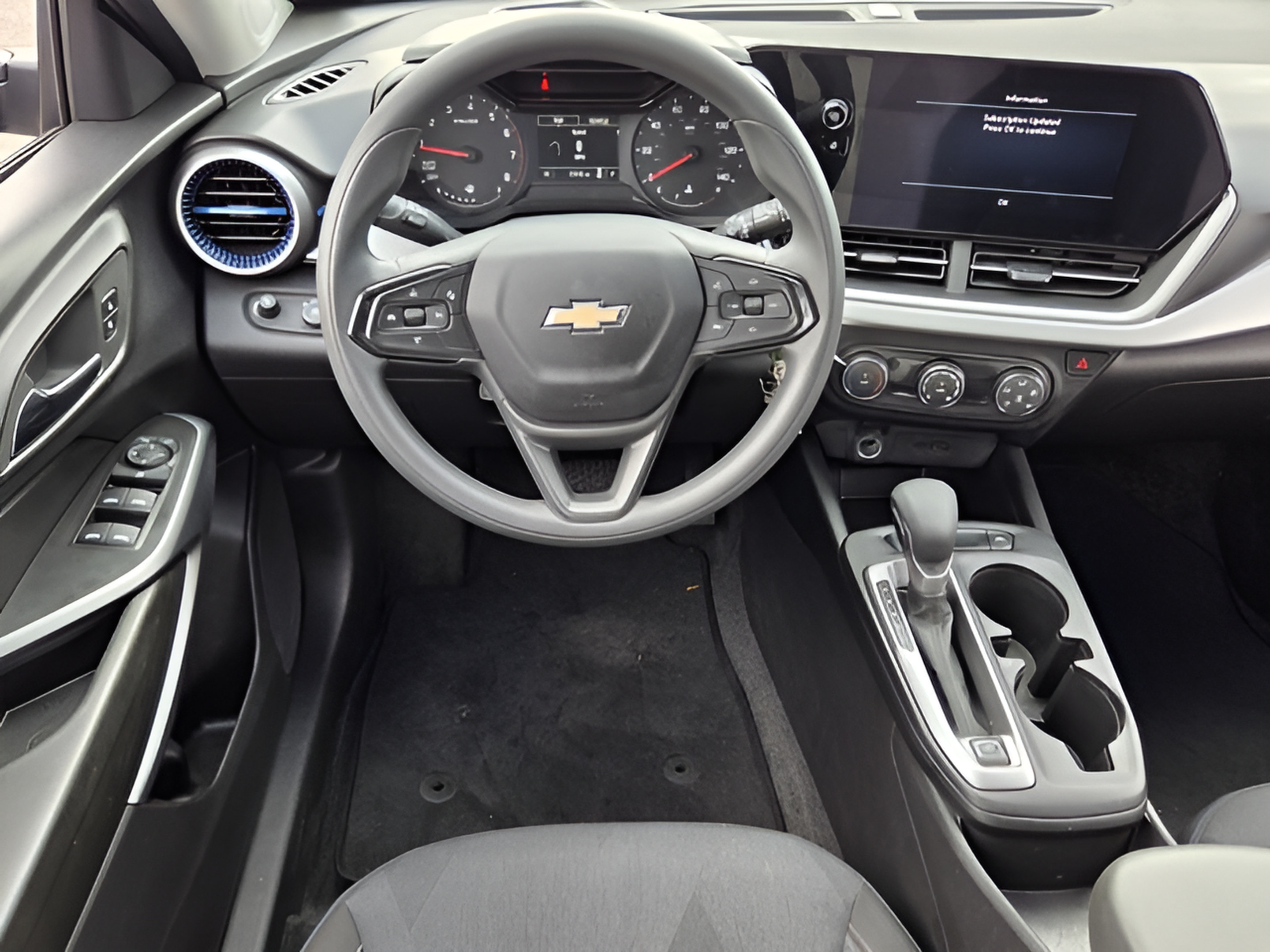 Used 2026 Chevrolet Trax LS FWD image 11