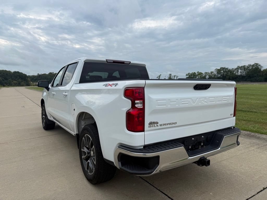 Used 2024 Chevrolet Silverado 1500 LT AWD/4WD image 7