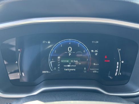 Used 2023 Toyota Corolla Cross XLE image 12