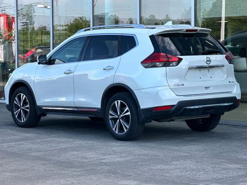 Used 2017 Nissan Rogue SL w/ SL Premium Package AWD/4WD image 5