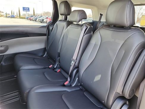 New 2026 Kia Carnival image 15