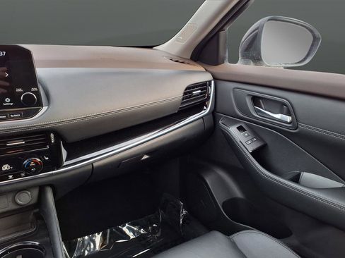 Certified 2023 Nissan Rogue SL w/ SL Premium Package image 39