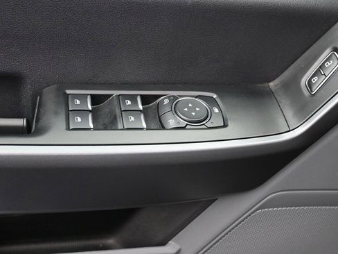 Certified 2025 Ford F250 XLT image 11