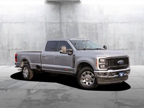 Used 2023 Ford F350 Lariat w/ Lariat Ultimate Package image 2