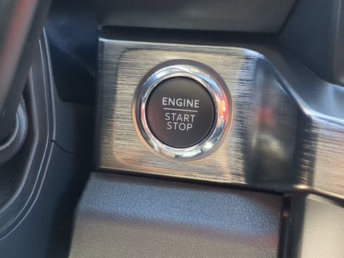 Certified 2023 Ford F250 Lariat w/ Lariat Ultimate Package AWD/4WD image 28