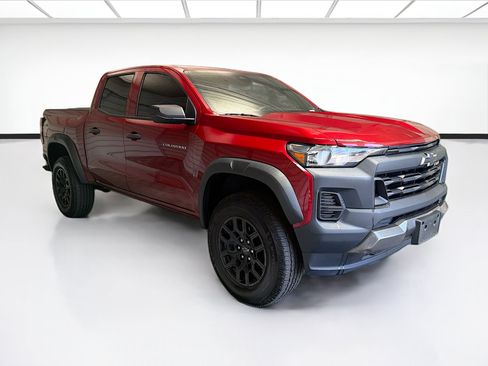 Used 2023 Chevrolet Colorado Trail Boss AWD/4WD image 3