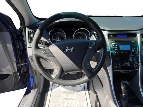 Used 2011 Hyundai Sonata GLS FWD image 12