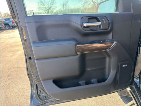 Used 2020 Chevrolet Silverado 1500 LT Trail Boss image 22