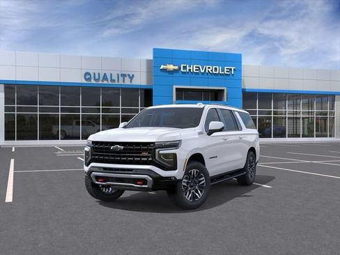 New 2026 Chevrolet Suburban Z71 w/ Comfort Package AWD/4WD image 8