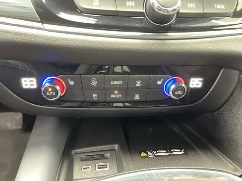 Used 2023 Buick Enclave Essence w/ Experience Buick Package AWD/4WD image 26