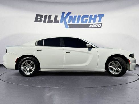 Used 2021 Dodge Charger SXT w/ Leather Interior Group RWD image 6