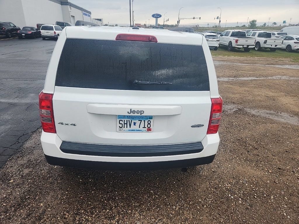 Used 2015 Jeep Patriot High Altitude AWD/4WD image 3
