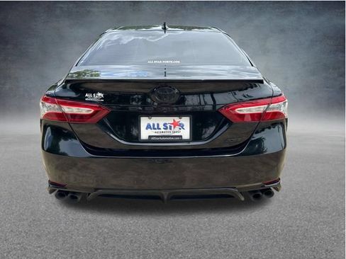 Used 2020 Toyota Camry XSE FWD image 8