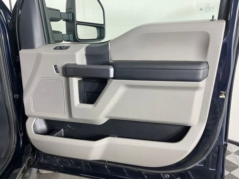 Used 2022 Ford F350 XLT image 16