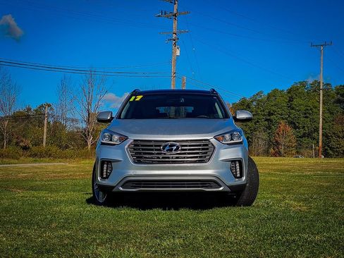 Used 2017 Hyundai Santa Fe SE w/ Cargo Package image 9