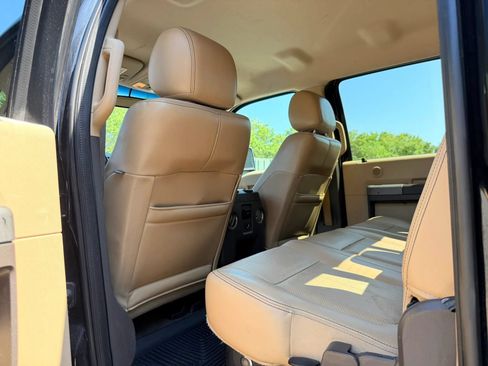 Used 2012 Ford F250 Lariat w/ Chrome Pkg AWD/4WD image 25