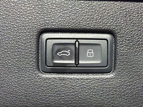 Used 2023 Audi Q7 3.0T Prestige w/ Prestige Package AWD/4WD image 12