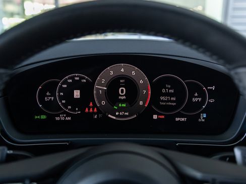 Certified 2025 Porsche Cayenne E-Hybrid Coupe image 24