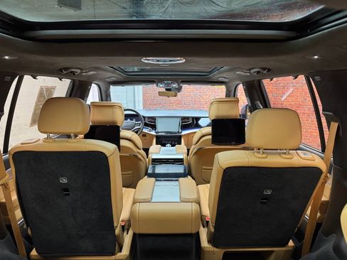 Used 2022 Jeep Grand Wagoneer Series III w/ Rear Seat Video Group 1 AWD/4WD image 29