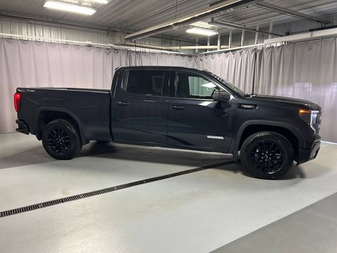 Used 2025 GMC Sierra 1500 Elevation w/ LPO, Elevation Black Package AWD/4WD image 8