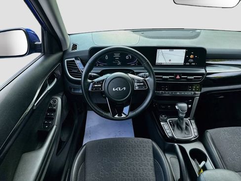 Used 2025 Kia Seltos S AWD/4WD image 23