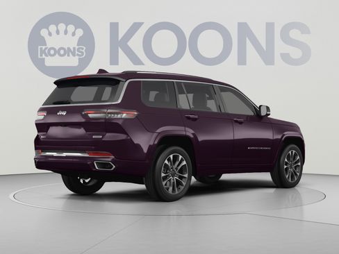 Used 2024 Jeep Grand Cherokee L Limited w/ Black Appearance Package AWD/4WD image 4