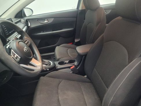Used 2019 Kia Forte LXS FWD image 17