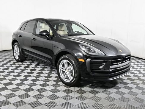 Used 2026 Porsche Macan image 28