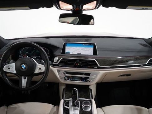 Used 2021 BMW 740i xDrive w/ M Sport Package image 14