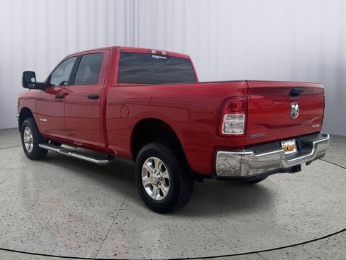 Used 2024 RAM 2500 Big Horn AWD/4WD image 3