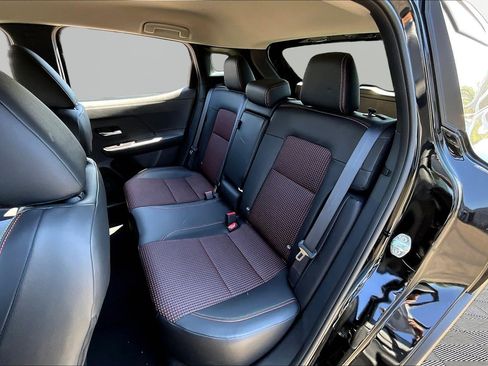 New 2026 Nissan Kicks SR AWD/4WD image 17