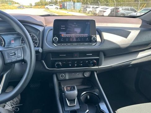Used 2023 Nissan Rogue S AWD/4WD image 15