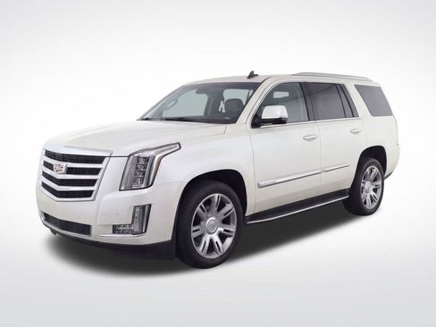 Certified 2018 Cadillac Escalade Platinum image 2