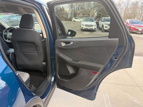 Used 2020 Ford Escape SE image 13