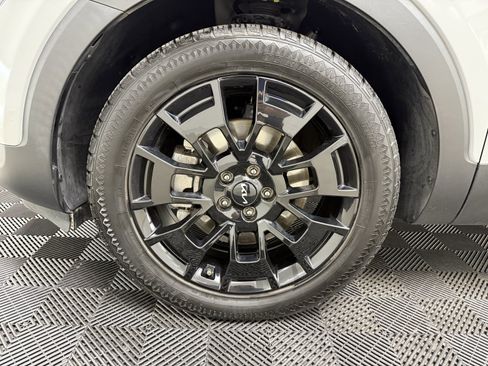 Used 2022 Kia Telluride SX w/ SX Prestige Package image 9