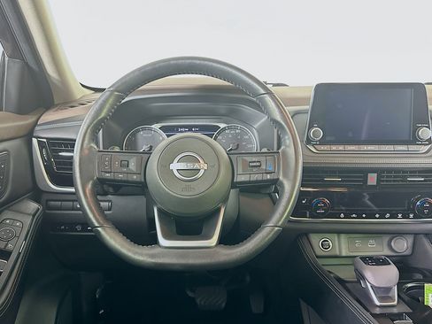 Used 2023 Nissan Rogue SL image 18