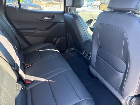 Used 2025 Chevrolet Equinox LT w/ Convenience Package II image 18