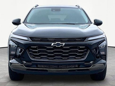 Used 2024 Chevrolet Trax ACTIV w/ Driver Confidence Package FWD image 2