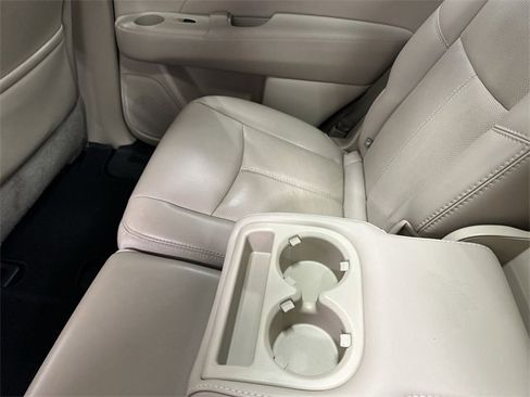 Used 2017 Nissan Pathfinder Platinum image 21