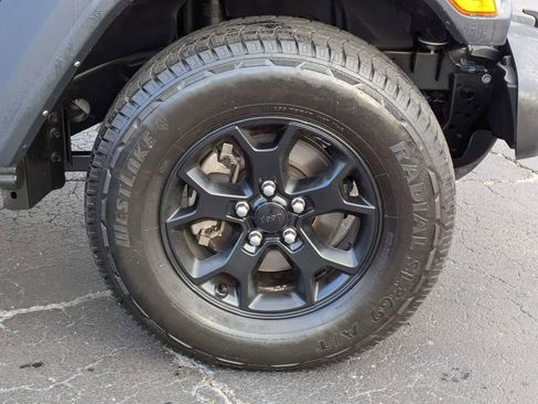 Used 2023 Jeep Wrangler Willys image 12