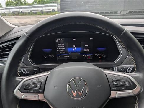 Used 2023 Volkswagen Tiguan SE w/ Panoramic Sunroof Package AWD/4WD image 37